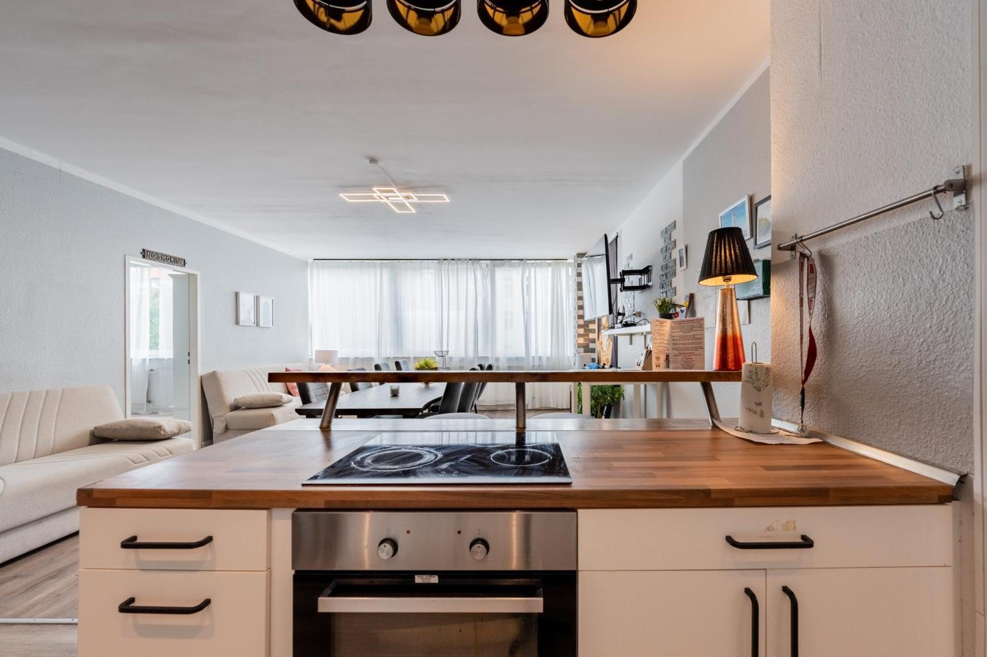 Modern Fancy Center Apartment *